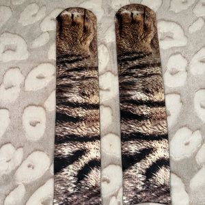 NWT Animal Paw Print Socks for Men/Female (one size)
